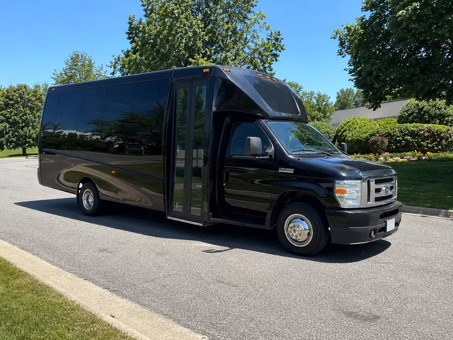 affordable hampton prom party bus prices split across your group