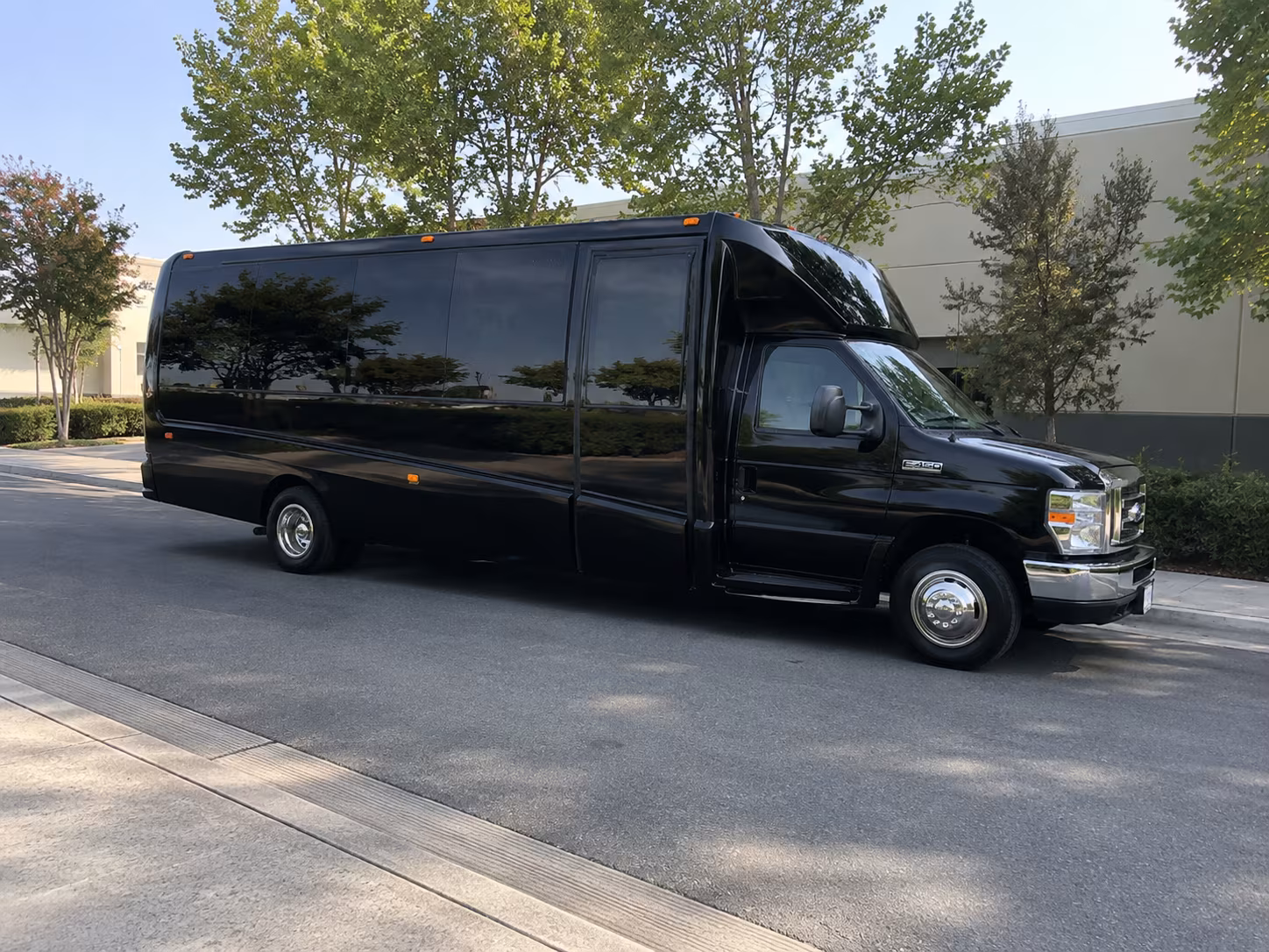 hit every photo stop in your hampton party bus before the dance