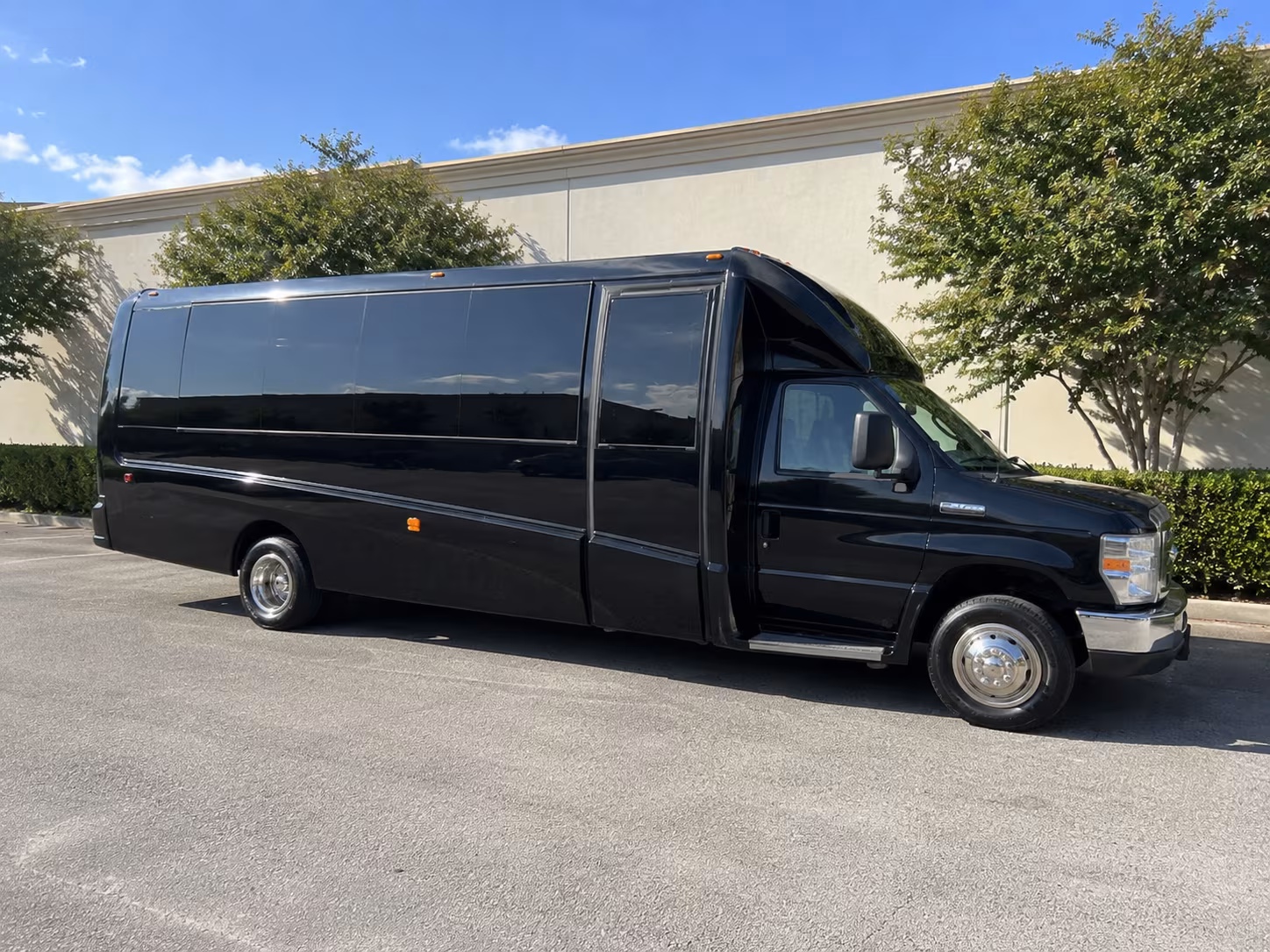 why book winery and brewery tours through hamptonshuttlebusrentals com
